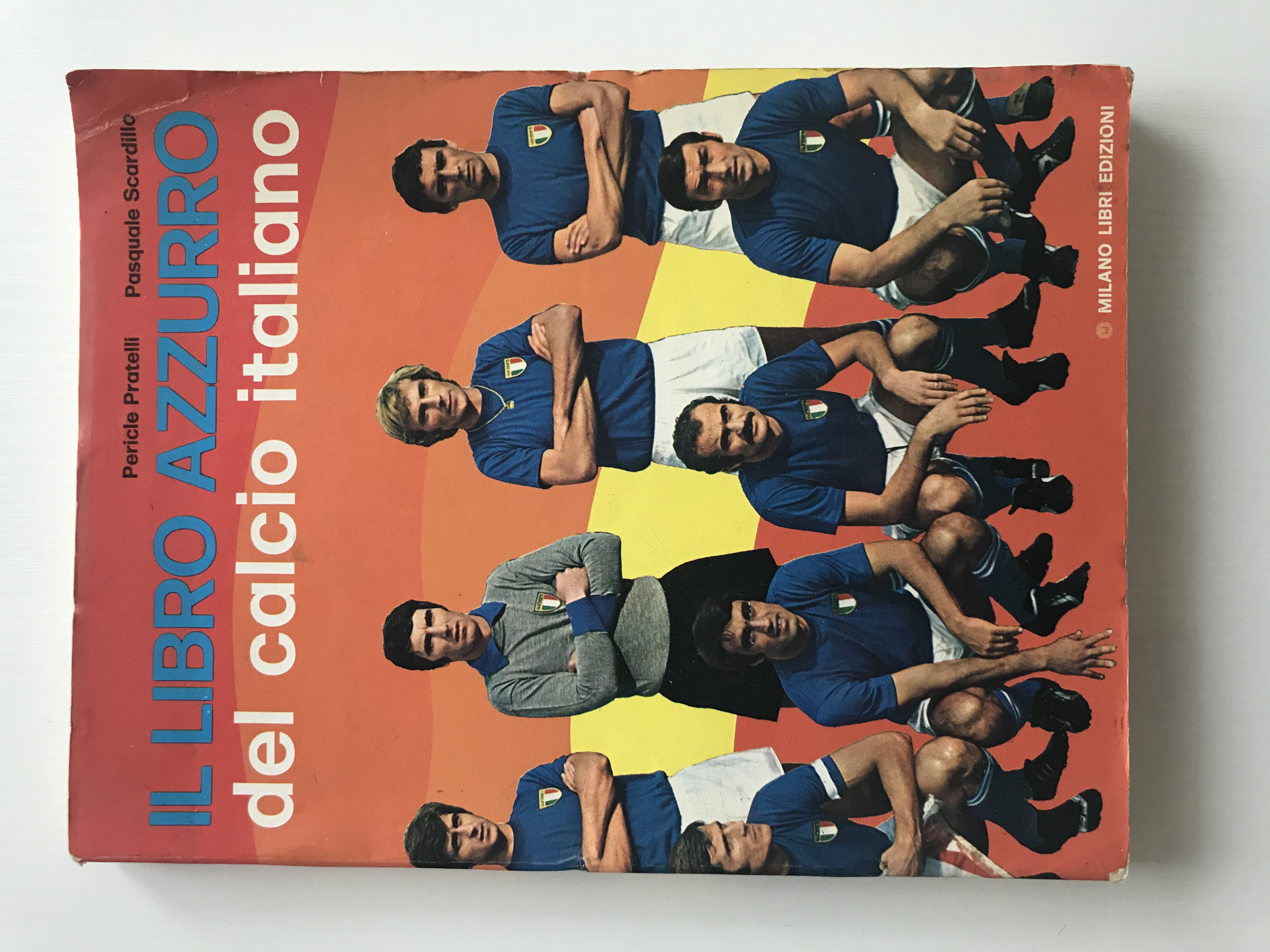 Das blaue Buch der italienischen Fußballausgaben Mailand Bücher Jahr 1974